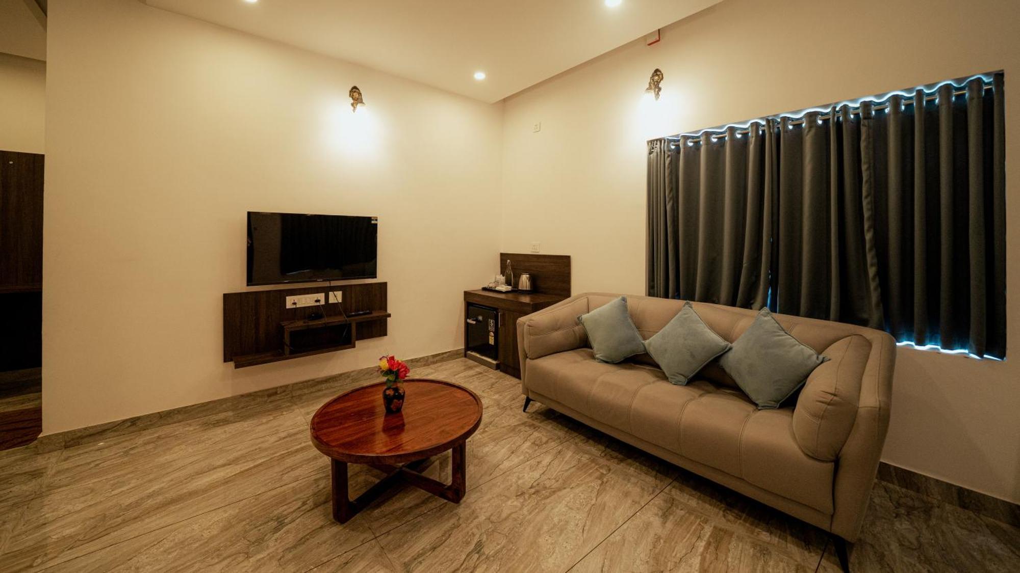 Vythiri Holiday Resort, Wayanad Exterior photo